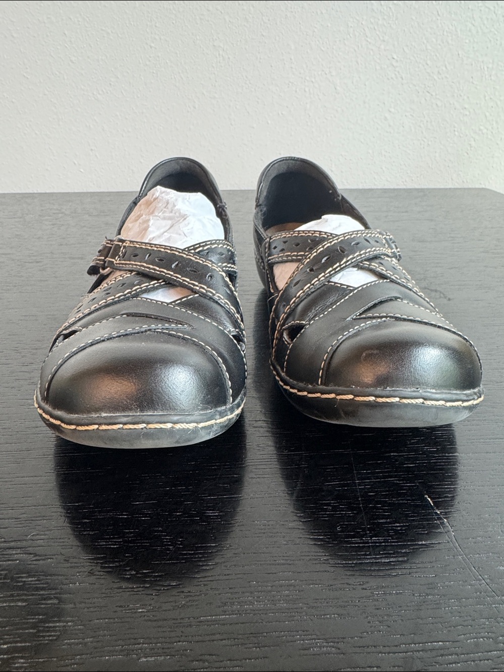 Clarks Comfortable Black Women's Mary Jane Shoes - Picture 2 of 6